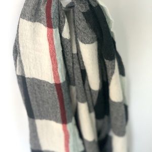Aritzia - TNA PLAID SCARF.